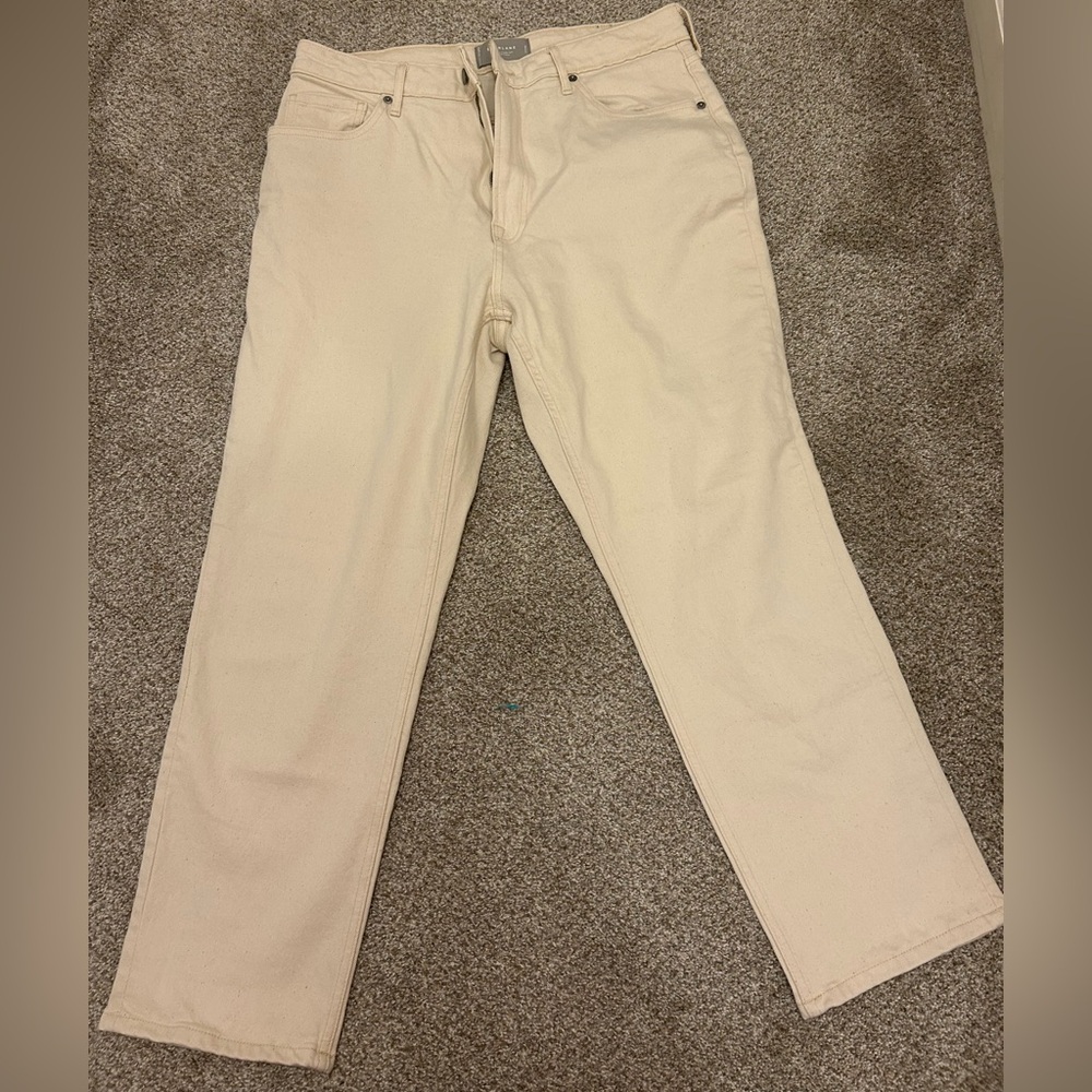EUC Everlane Curvy Cheeky Jean in ecru